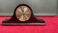 MANTLE CLOCK - BATTERY