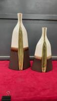 PAIR OF VASES DECOR