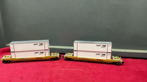 (2) TTX FORWARD THINKING TRAIN CARTS W (4) NORFOLK SOUTHERN STORAGE CONTAINERS