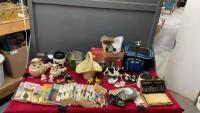 (2) BOXES OF HOUSEHOLD AND DECOR