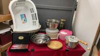 (2) BASKETS W/ ASSORTED HOUSEHOLD - STAINLESS STEEL BOWL SET, STOVE TOP POPCORN POPPER, CHEFIELD STEAK KNIVES, MIXING STORAGE PLASTIC BASKETS