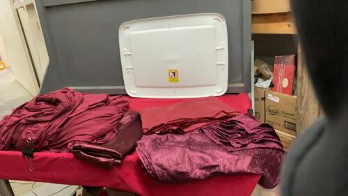 GOOD LIDDED TOTE W ASSORTED BURGUNDY FABRICS