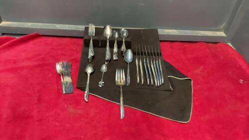 SILVERPLATE CUTLERY - MOST IS 1881 ROGERS LTD. ONEIDA