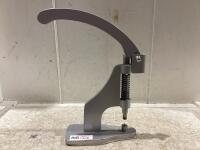 HAND PRESS SNAP SETTER