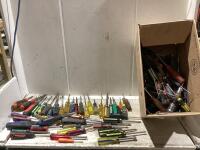 SHOP BOX OF ASSORTED MASTERCRAFT/STANLEY/FULER SCREWDRIVERS