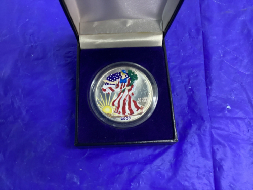 USA ONE OUNCE FINE SILVER. ONE DOLLAR COIN