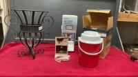 METAL DECORATIVE PLANT STAND & A BOX W/ ELECTRIC SUNBEAM CAN OPENER, GOTT WATER JUG, AND GLASS &ldquo;HOSTESS&rdquo; COVERED CAKE SAVER