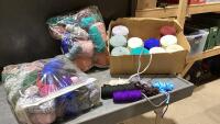 BOX WITH ASSORTED COLOUR CORDING + 2 PAINT ROLLERS