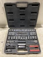 PERFORMANCE TOOL 100PCS TOOL KIT