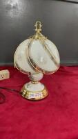 SMALL FLORAL TOUCH LAMP