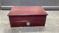 POKER SET IN A NICE CASE