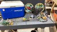 BLUE COLEMAN COOLER W/GARDEN DECOR