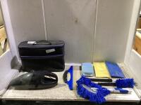 VEHICLE CLEANING SET