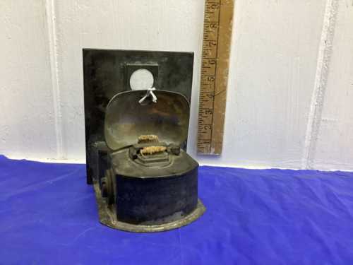 METAL FINGER LANTERN WITH DOUBLE WICK