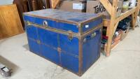 JUMBO SIZED TRAVEL TRUNK