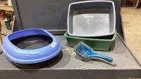 CAT LITTER BOXES AND SCOOPS
