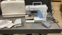 SINGER SIMPLE SEWING MACHINE WITH CASE - PARTS