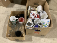 2 BOXES OF COFFEE MUGS AND GLASSWARE