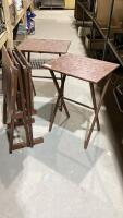 SET OF TV TRAYS WITH STAND