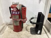 FIRE EXTINGUISHER W/ BRACKET