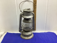 DAVIDSON NUMBER 3 LANTERN APPROX 14 INCHES