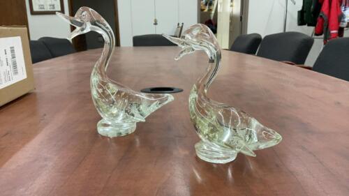 PAIR OF GLASS SWANS W/ SLIGHT GREEN TINGE - POSSIBLE ALTA GLASS?