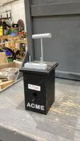 &ldquo;ACME&rdquo; BIRD HOUSE - SMALLER BIRDS