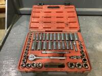 ITC RATCHET WRENCH SOCKET SET SAE