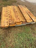 Lift of grader blades