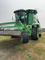 1996 John Deere 9600 self-propelled combine