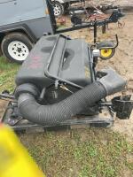 John Deere F 700 lawnmower bagger