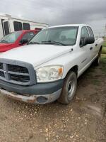 2007 Dodge ram 1500 extended cab short box 2WD ( City Surplus )