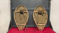 VINTAGE SNOWSHOES - &ldquo;BEARSPAW&rdquo; STYLE