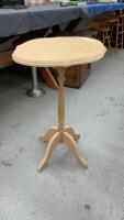 UNFINISHED WOODEN FLIP TOP SIDE TABLE