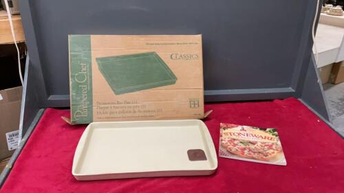 PAMPERED CHEF BAKING STONE - BAR PAN W/ RECIPE BOOK