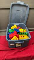 TOTE OF MEGA BLOCKS