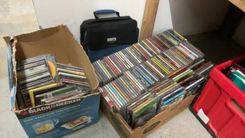 COLLECTION OF CD&rsquo;S & A ROOTS STORAGE BAG