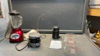 OSTER BLENDER, HAMILTON BEACH DOUBLE HAMBURGER COOKER, COFFEE GRINDER, (2) PYREX MEASURING CUPS