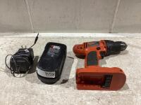 BLACK & DECKER DRILL W/ 18V BATTERY & MISCELLANEOUS CHARGER
