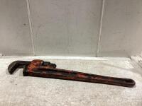24" HEAVY DUTY ADJUSTABLE PIPE WRENCH