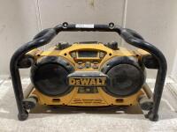 DEWALT WORK SITE RADIO