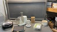 BOX W/ PROCTOR-SILEX FOOD PROCESSOR & MINI FOOD PROCESSOR + PAMPERED CHEF HERB MILL W/ HERB FREEZING TRAYS + SALTON SANDWICH MAKER,