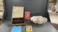 LARGE CERAMIC SHELL W/ SEASHELLS & BOX W/ ATLAS, PHYLLIS DILLER BOOK,