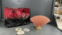 VINTAGE FAN LIGHT, (3) COASTERS IN A VINYL TOTE BAG