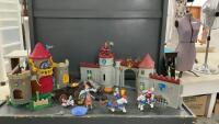 TOY CASTLES W/ HORSES & KNIGHTS