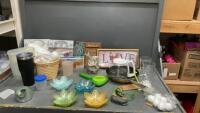 BOX W/ DECOR & KITCHEN ITEMS