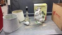 BOX W/CERAMIC &ldquo;RABBIT&rdquo; PITCHER, SMALL LAMP + 2 SHADES