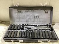 MASTERCRAFT MAXIMUM IMPACT SOCKET SET - SAE & METRIC