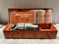 BLACK &% DECKER HEAVY DUTY CORDED CUT SAW