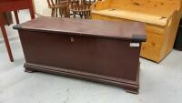 TRUNK W/ HINGED LID